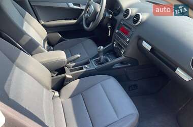 Хэтчбек Audi A3 2010 в 
