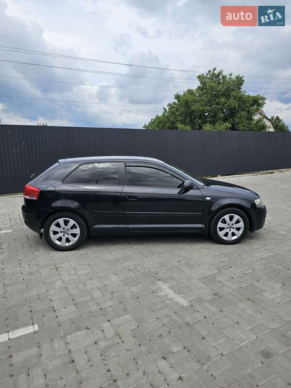 Хэтчбек Audi A3 2004 в Черкассах