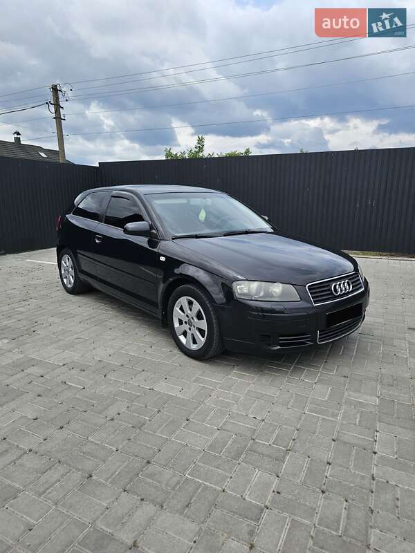 Хэтчбек Audi A3 2004 в Черкассах