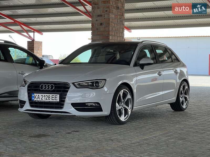 Хетчбек Audi A3 2016 в Львові