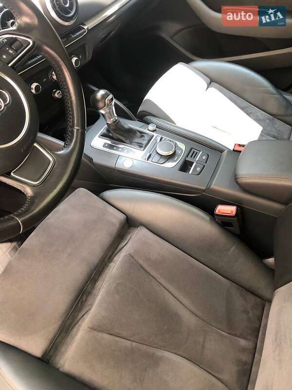 Хетчбек Audi A3 2016 в Львові