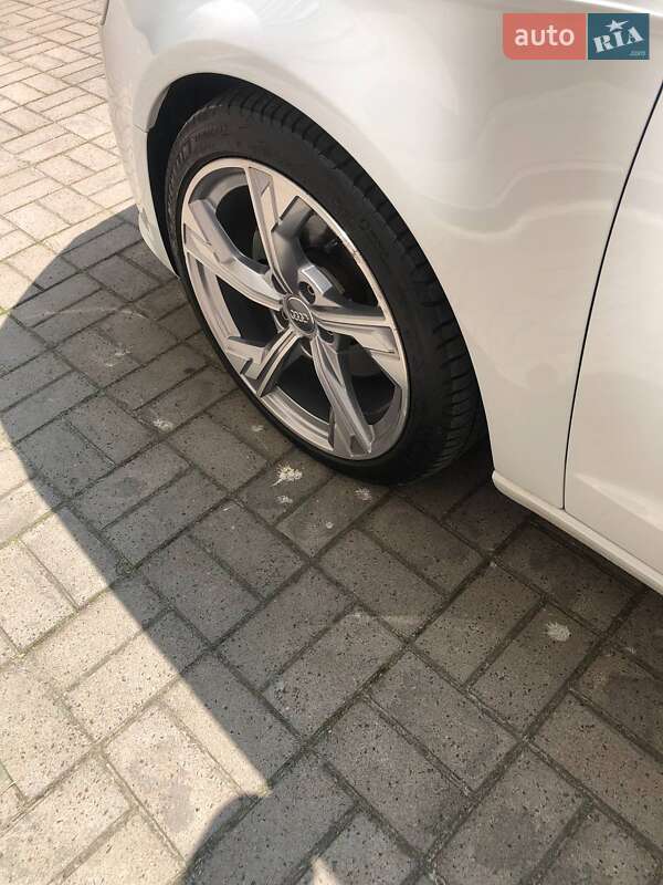 Хетчбек Audi A3 2016 в Львові