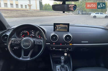 Седан Audi A3 2016 в 