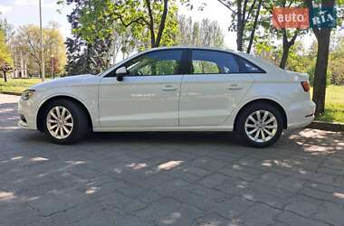 Седан Audi A3 2015 в 