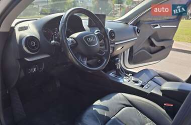 Хэтчбек Audi A3 2015 в 