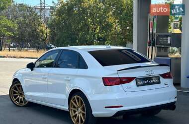 Хэтчбек Audi A3 2016 в 