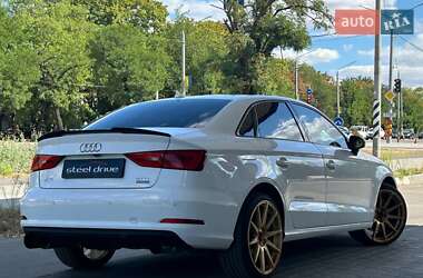 Хэтчбек Audi A3 2016 в 