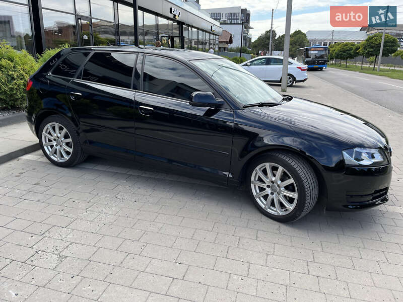 Хетчбек Audi A3 2012 в Ужгороді