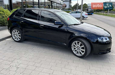 Хэтчбек Audi A3 2012 в 