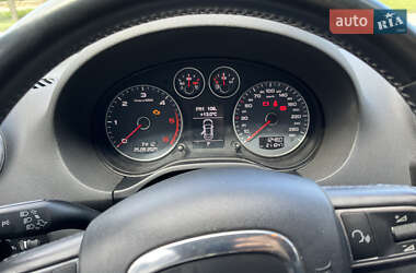 Хэтчбек Audi A3 2012 в 
