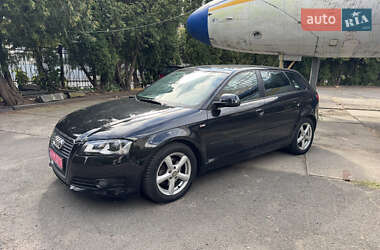 Хэтчбек Audi A3 2008 в 