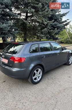 Хэтчбек Audi A3 2007 в 