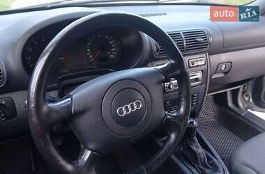 Хэтчбек Audi A3 1998 в 