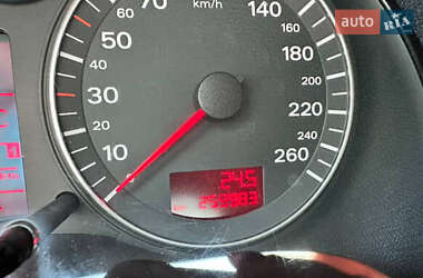 Хэтчбек Audi A3 2006 в 