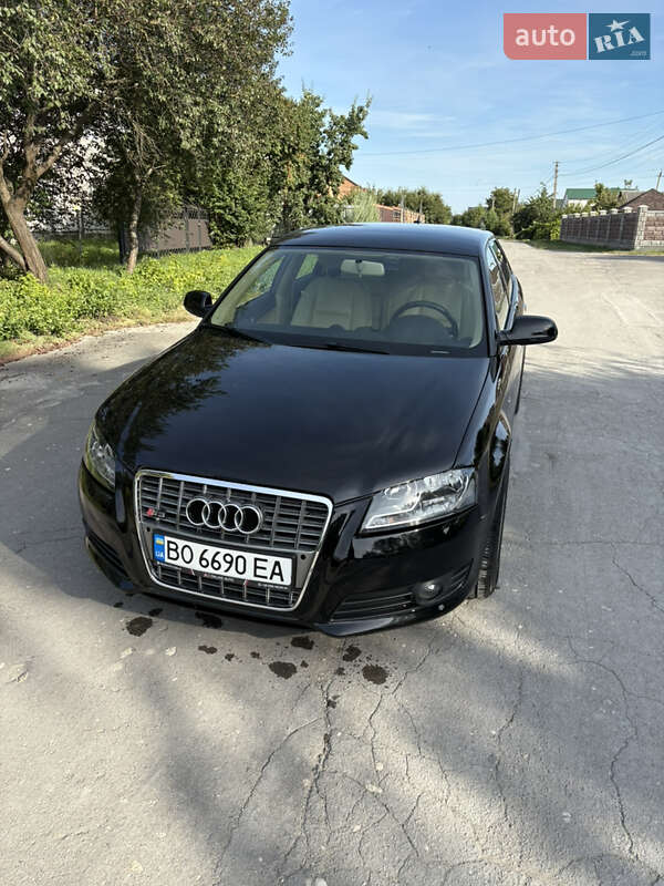 Хэтчбек Audi A3 2012 в Лановцах