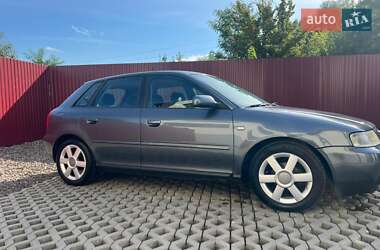 Хэтчбек Audi A3 2003 в 