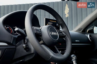 Седан Audi A3 2016 в 