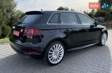 Хэтчбек Audi A3 2015 в 