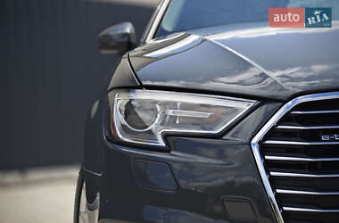 Хэтчбек Audi A3 2017 в 