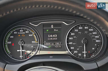 Хэтчбек Audi A3 2017 в 