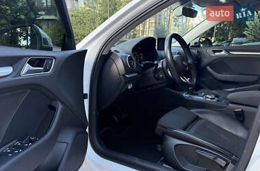 Седан Audi A3 2016 в 
