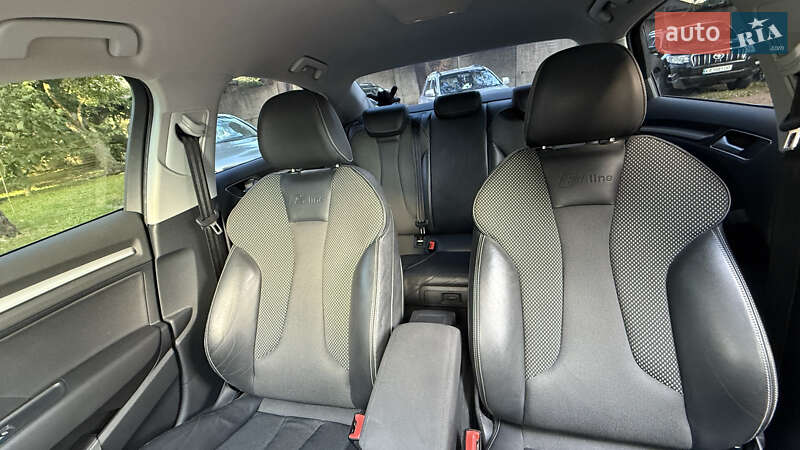 Седан Audi A3 2016 в Киеве