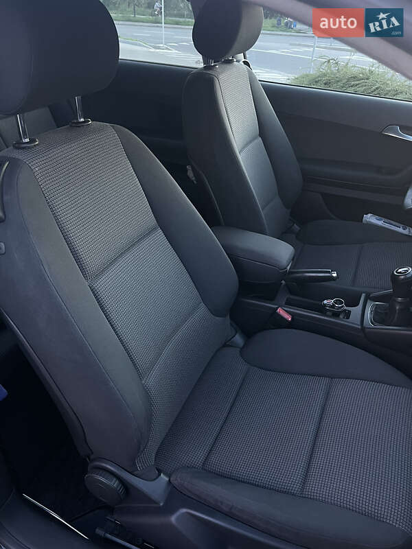 Хэтчбек Audi A3 2003 в Киеве