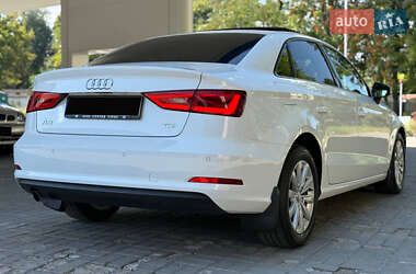Седан Audi A3 2015 в 