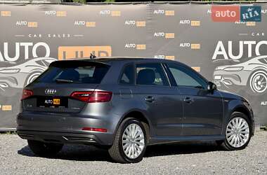 Хэтчбек Audi A3 2015 в 