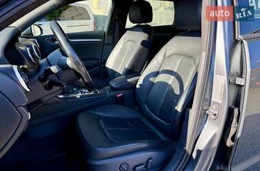 Хэтчбек Audi A3 2015 в 