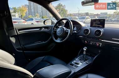 Хэтчбек Audi A3 2015 в 
