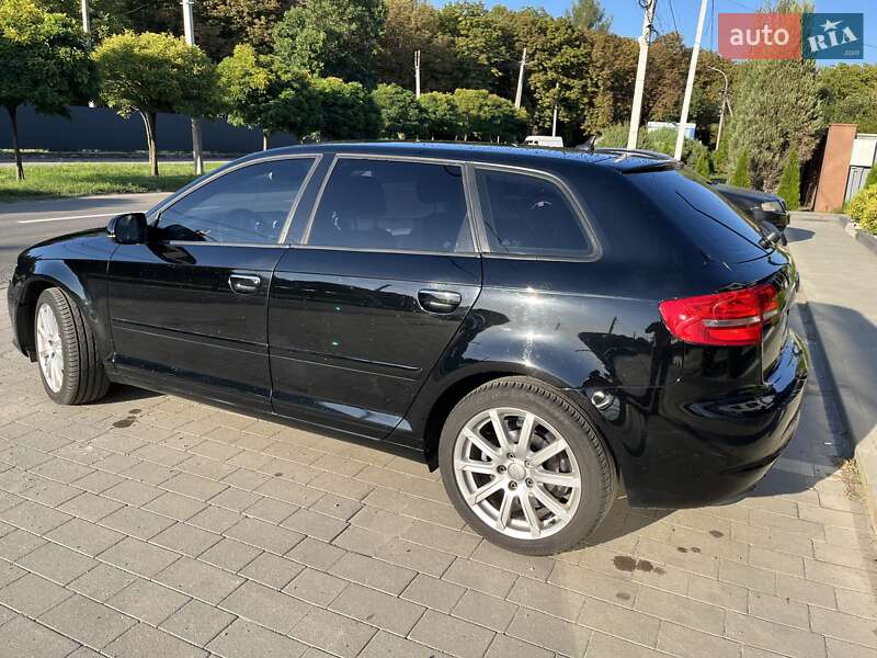 Хетчбек Audi A3 2012 в Ужгороді
