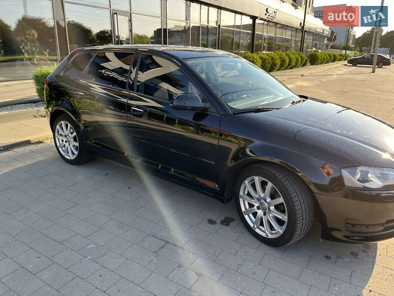 Хетчбек Audi A3 2012 в Ужгороді