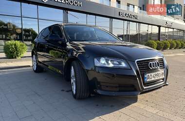 Хетчбек Audi A3 2012 в 