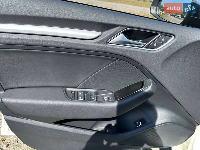 Седан Audi A3 2014 в Львове