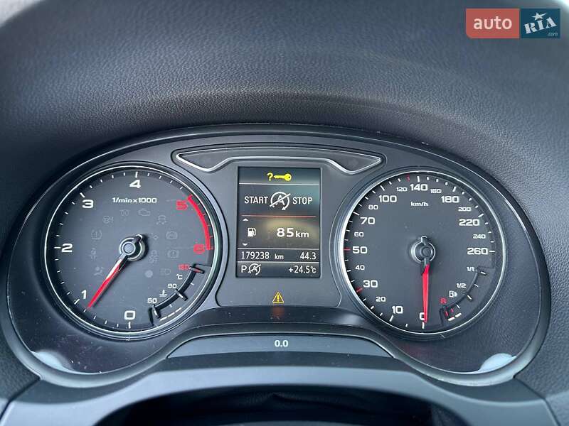 Седан Audi A3 2014 в Львове