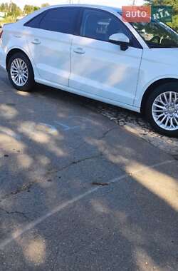 Седан Audi A3 2016 в 