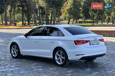 Седан Audi A3 2015 в 