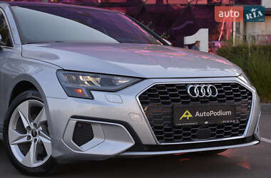 Седан Audi A3 2022 в 