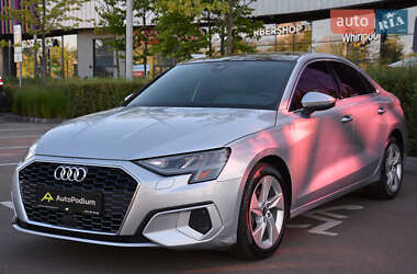 Седан Audi A3 2022 в 