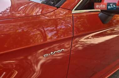 Хэтчбек Audi A3 2015 в 