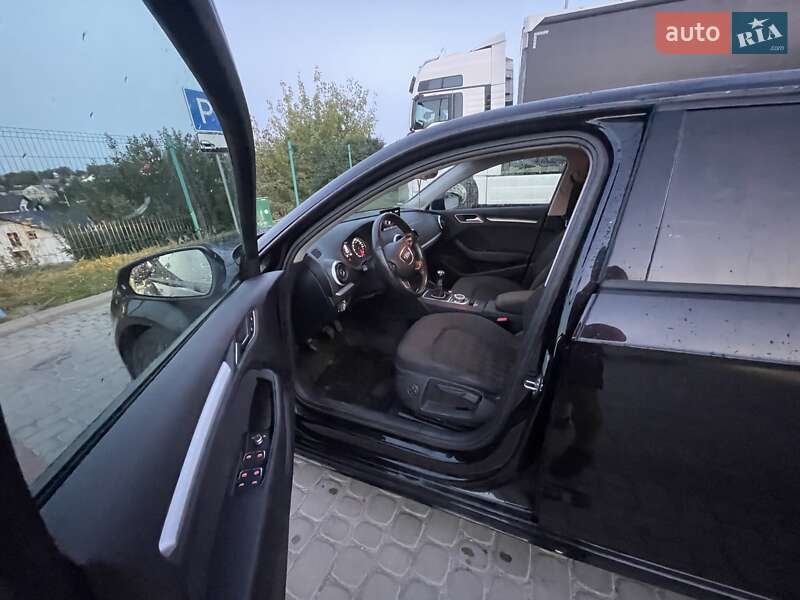 Хетчбек Audi A3 2014 в Золочеві