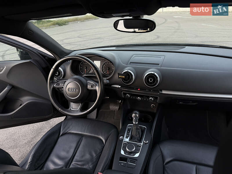 Седан Audi A3 2015 в Києві