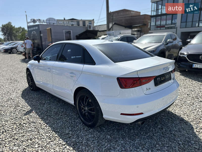 Седан Audi A3 2016 в Ивано-Франковске