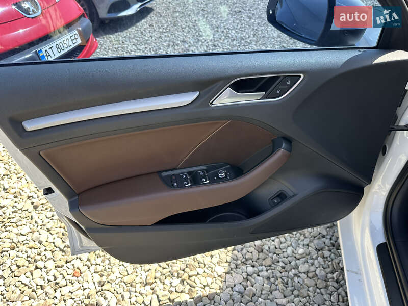 Седан Audi A3 2016 в Ивано-Франковске