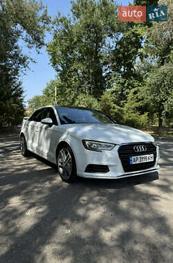 Седан Audi A3 2017 в 