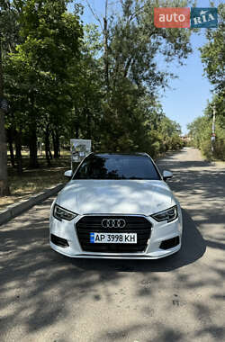Седан Audi A3 2017 в 