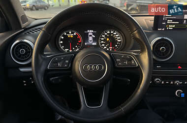 Седан Audi A3 2018 в 