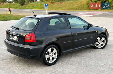 Хэтчбек Audi A3 1998 в 