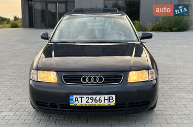Хэтчбек Audi A3 1998 в 